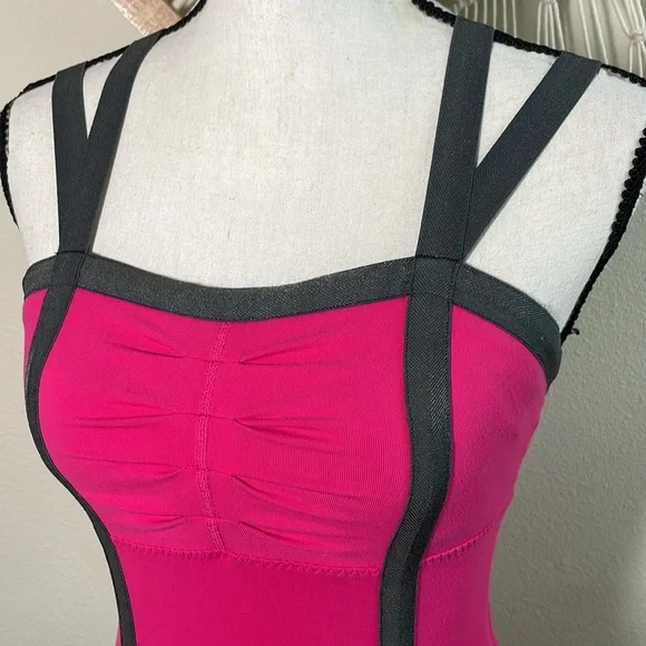 Lululemon Insight Tank Top Magenta Pink woman’s size 4 - Picture 3 of 10